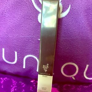 Younique Duet Sculpting Stick